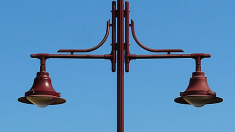 balanced street lights