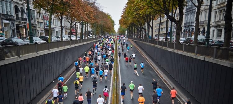 runners on a road